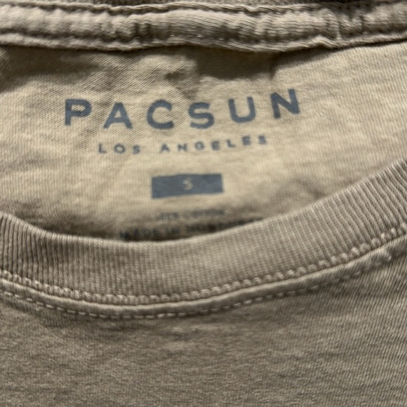 Pac Sun tee - Picture 2 of 3